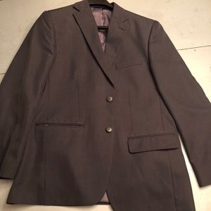 Men’s suit only worn twice!!